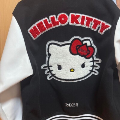 Hello Kitty スタジャン 2ne1 2NE1 x HELLO KITTY Stadium Jacket Varsity Bomber K-pop