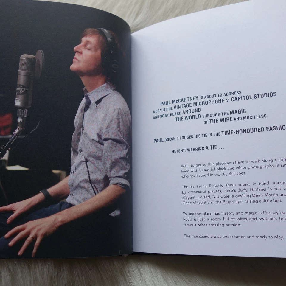 PAUL MCCARTNEY LIVE KISSES Dvd Paul McCartney Dvd Paul McCartney Documentary - Image 2 of 4