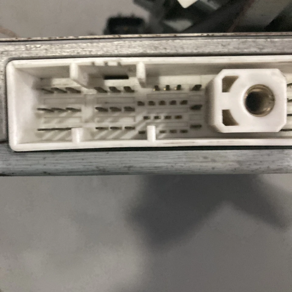 2001 Nissan Altima ECU/Lock Cylinder/Key JA18P64 ZA0 - Image 4 of 4