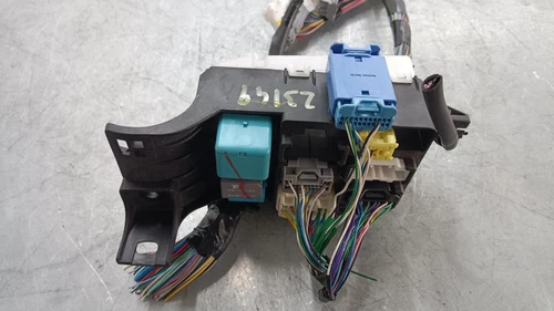 Caja Reles/Fusibles para TOYOTA YARIS (P13) Active 2014 779724 - Imagen 3 de 10