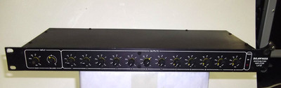 Drawmer LA12 Stereo Distribution Verstärker/ Amplifier 12 Kanal / Channel