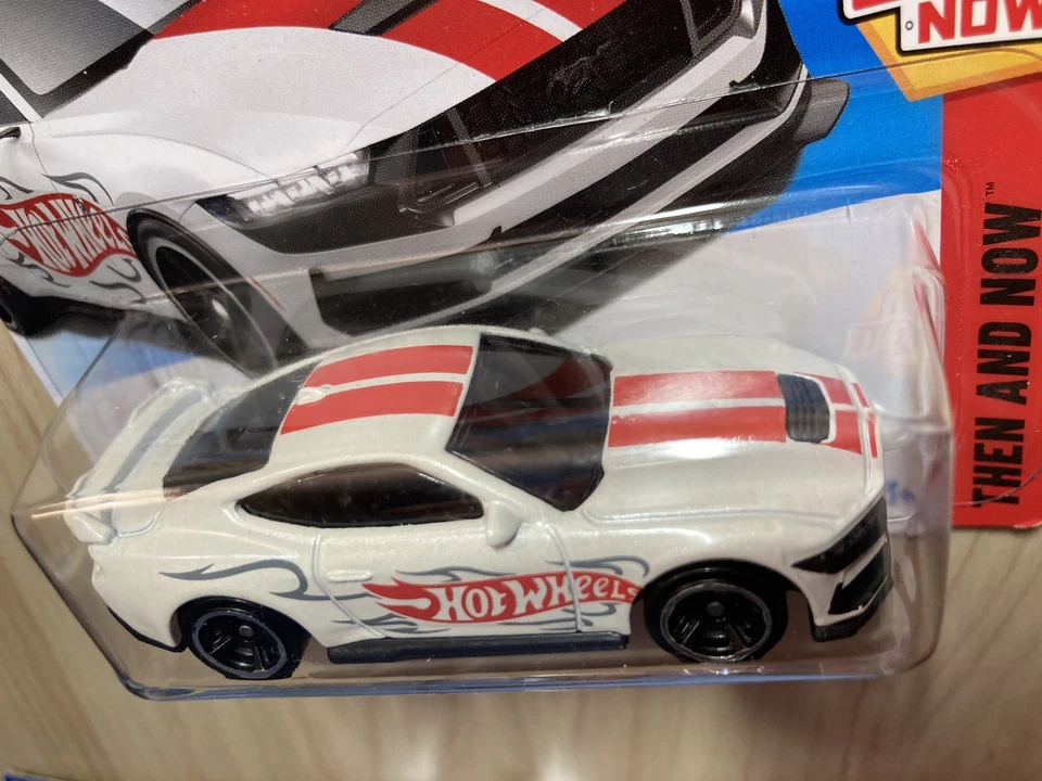 Hot wheels bundle x 5 modern Ford Mustangs including new 2025 models - Image 4 of 4