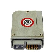 Allen Bradley 120VAC/DC 0-30mA Series 5000 Red Line PhotoSwitch Head 42LRC-5010