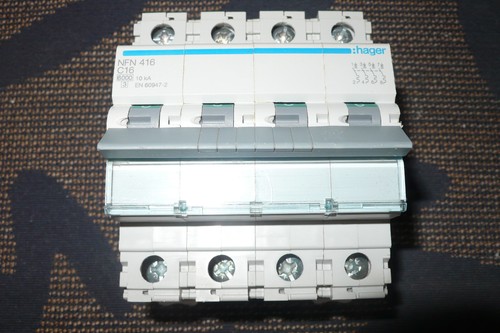 Disjoncteur tetrapolaire 16A Courbe C-SIEMENS