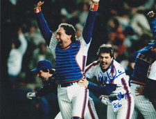 WALLY BACKMAN NEW YORK METS  1986 WS CHAMPS  ACTION SIGNED 8x10