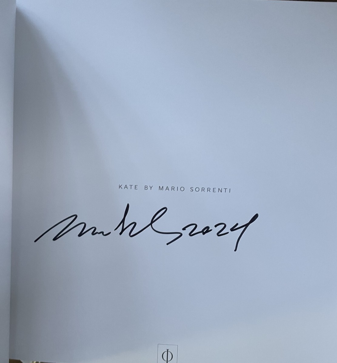 アート・デザイン・音楽 KATE SORRENTI, MARIO/MOSS KATE(H) Kate: Moss, Kate, Sorrenti, Mario: 9781838668228: Amazon.com