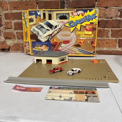 C1 【デッドストック】Hot Wheels クラッシュテスト ミニカーセット 1985 Hot Wheels Crack Ups Crash Course set with Original Box