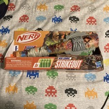 Nerf / Zombie Strikeout / Dart Blasting Bat w/ 8x Elite Darts