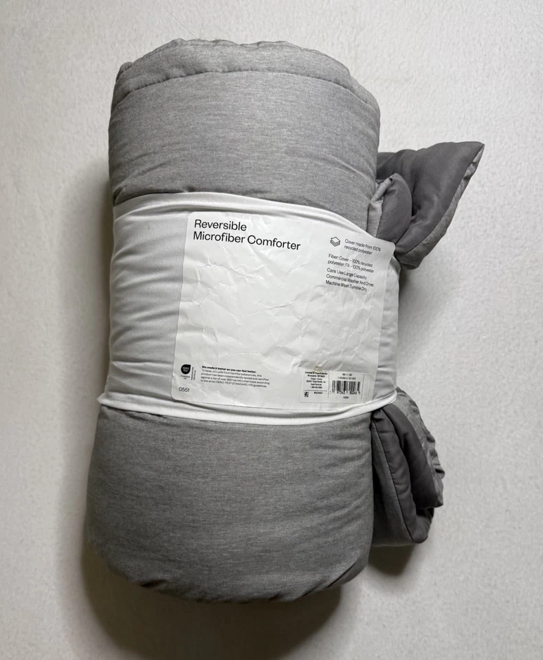 Room Essentials Reversible Microfiber Comforter Size TWIN / XL TWIN 2-tone GRAY - Image 2 of 4