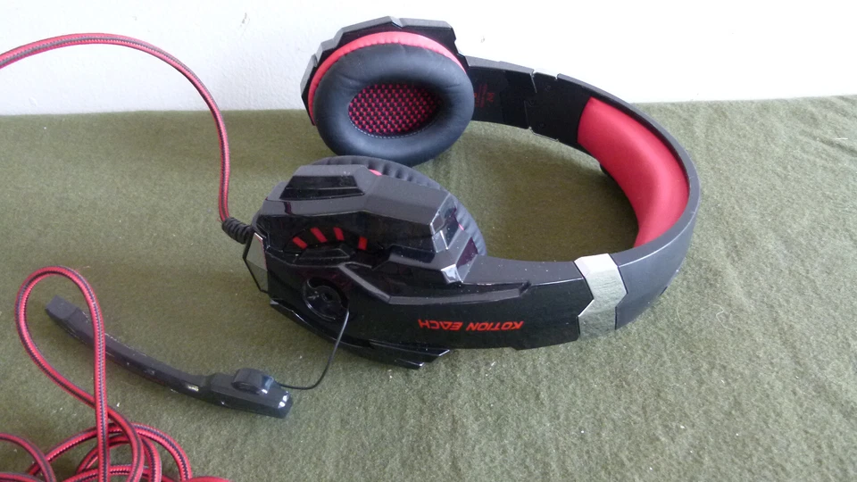 Kotion Each G9000 Gaming Headset with Mic Over Ear Headphones - Image 3 of 4