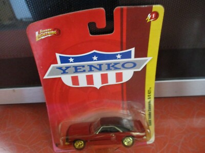 ミニカー Johnny Lightning 1968 Yenko Camaro Johnny Lightning 