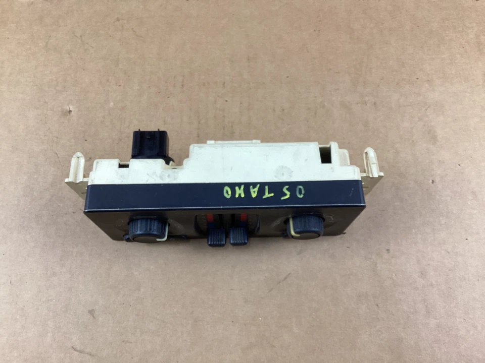 Chevrolet Tahoe 2003-2006 calefacción aire acondicionado control de temperatura 15084170 Foto 3 de 4