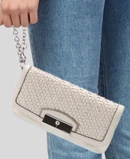 😎😎😎COACH White LTR Wristlet Clutch Silver Chain BREAD BASKET DESIGNER WEAVE