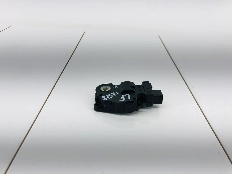 08-13 BMW 128I E82 SALPICADERO LADO IZQUIERDO CLIMATIZACIÓN VENTILACIÓN AIRE SOLAPA PUERTA ACTUADOR OEM Foto 3 de 4