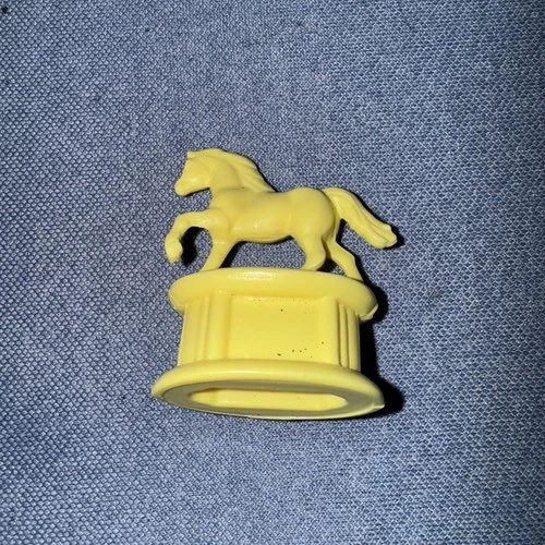 Barbie Doll Dream House Accessory ~ VINTAGE YELLOW HORSE TROPHY STATUE