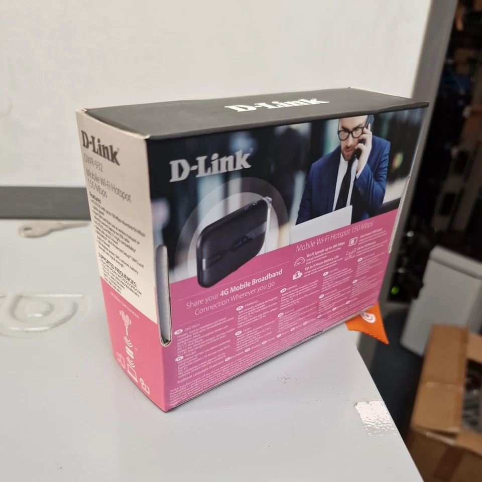 D-Link DWR‑932 4G LTE Mobile WiFi Hotspot - Image 2 of 2