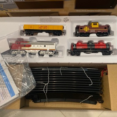 Bachmann Trains CANYON CHIEF Electric Train Set Santa Fe Union