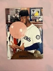 1995 Pinnacle baseball Ken Griffey Jr bubble gum card #128