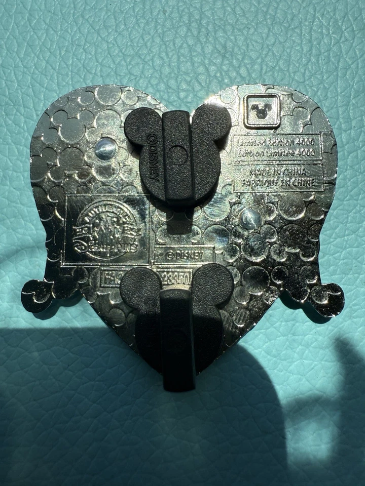 Prendedor Sweethearts Nite Disney 2024 EDICIÓN LIMITADA (4000) Foto 2 de 3