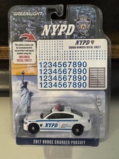 Greenlight Hot Pursuit 2017 Dodge Charger Pursuit NYPD 1:64