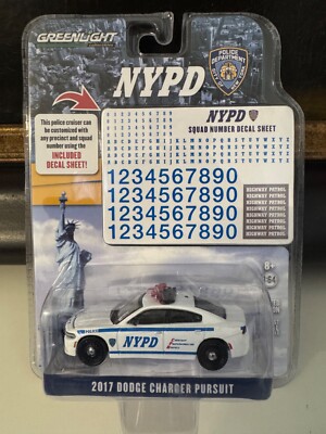 Greenlight Hot Pursuit 2017 Dodge Charger Pursuit NYPD  1:64