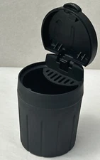 New Car Ashtray With Lid Portable Tray Detachable (SH7)