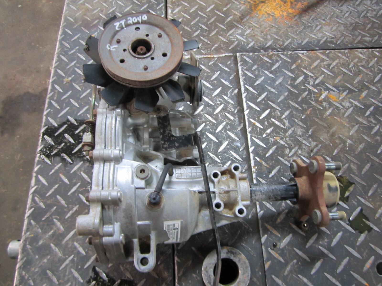 Hydrogear ZCAHBB3D7B1LPX RIGHT Transaxle Transmission Gravely ZT