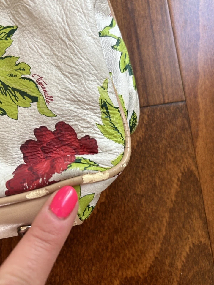 TIGNANELLO Cama de Rosas Cuero Suave Bolso de Hombro Rosas Rojas Blanco Cartera Foto 4 de 4