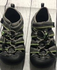 KEEN Newport H2 Black Waterproof Sport Sandals Youth Size 6