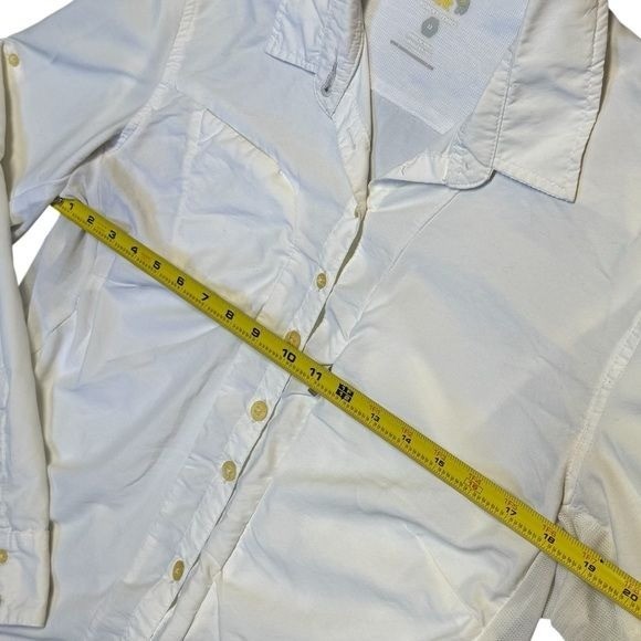 Mountain Hardware Vented Button Down Outdoors Cam… - image 7