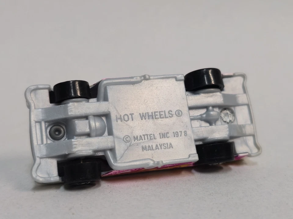 Hot Wheels Redline Club '55 Chevy Bel Air Diecast Car  1978 - Image 4 of 4