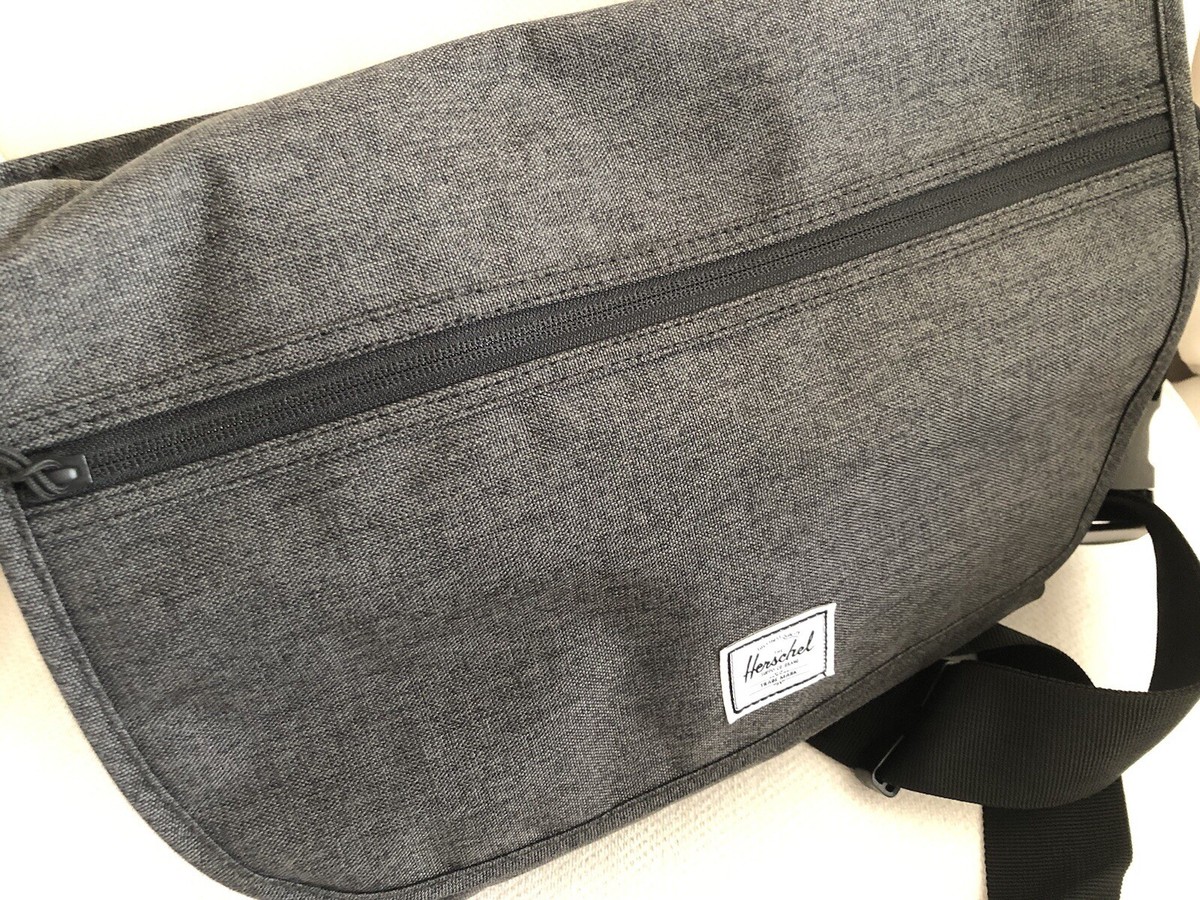 Herschel 'Grade' Mid Crossbody Messenger Bag in Grey/Black