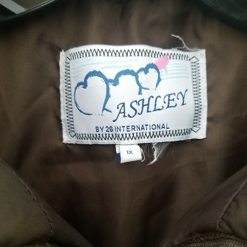 Ladies Ashley by 26 International Brown Sleevelss Hooded Quilted Jacket, 1X - Picture 2 of 5