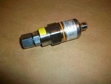IFM Efector  PA3024  Pressure Switch Sensor 1/4 NPT 10.8-30 VDC 4-20 mA