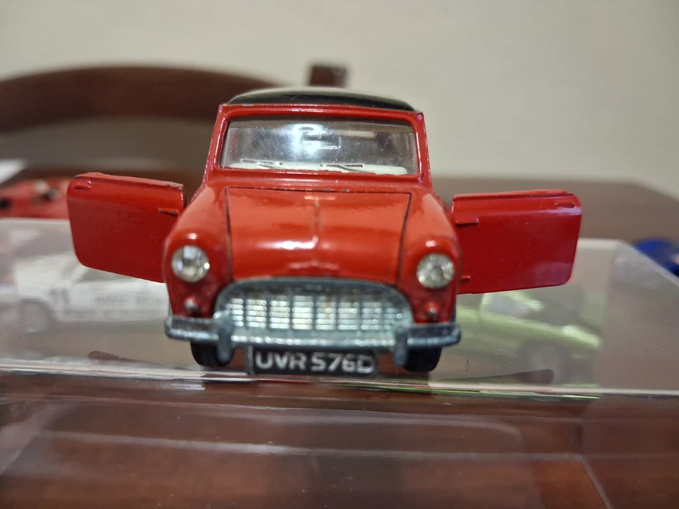 DINKY TOYS AUSTIN MINI MINOR SCALA 1/43 - Immagine 4 di 4