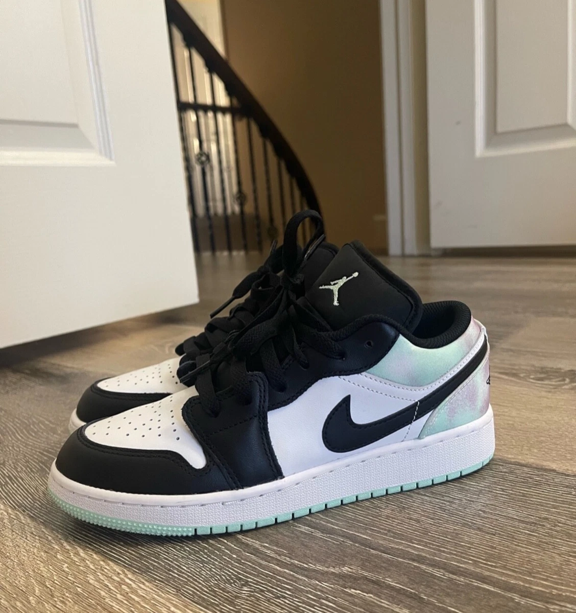 Jordan 1 hotsell low mint