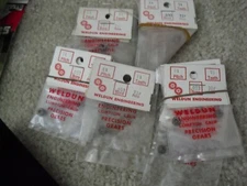 Vintage Lot of 17 Weldun Engineering Slot Car Gears NIP  64P 14T .093 Bore