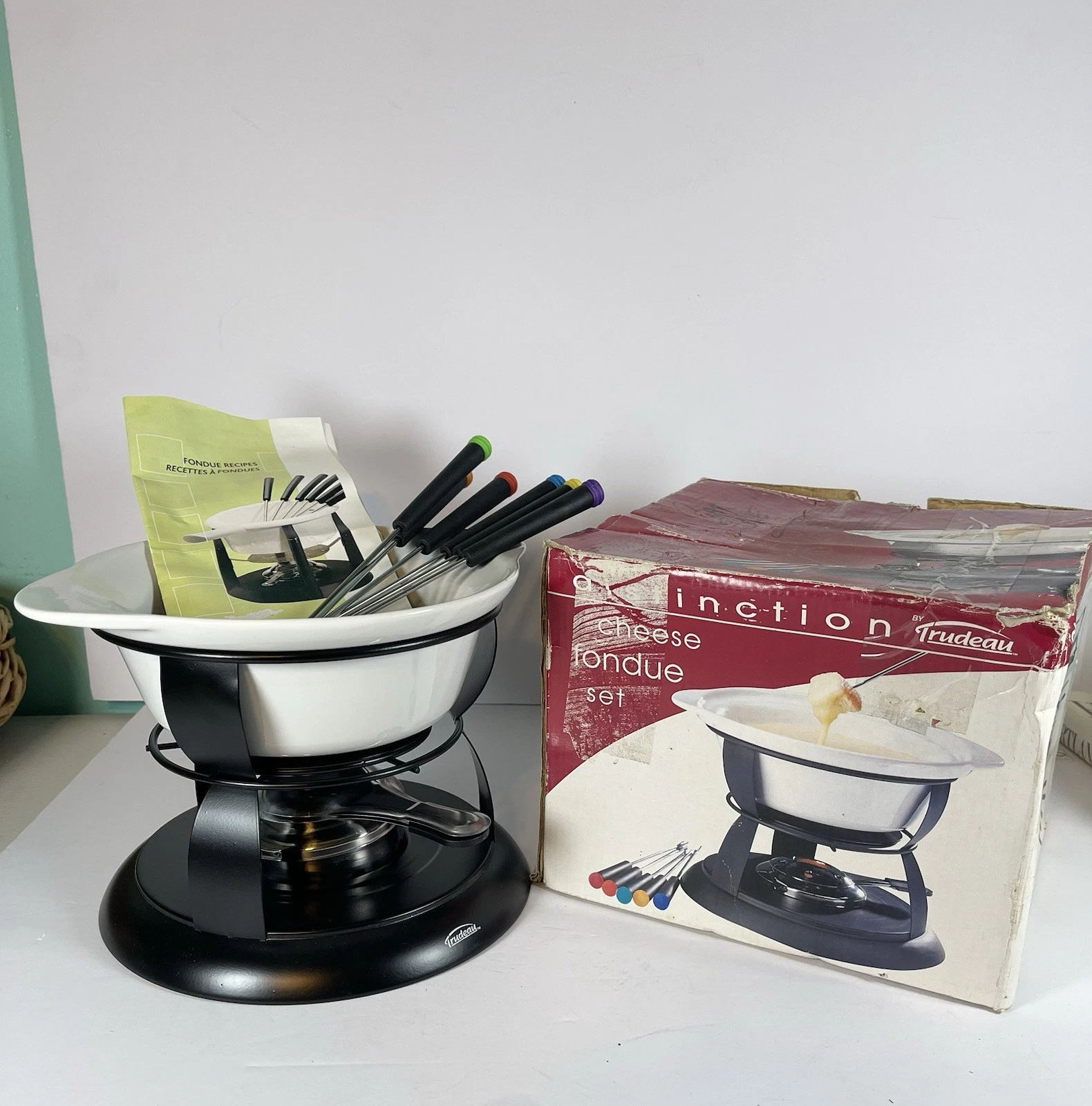 Trudeau 10 Pc Stoneware Cheese Fondue Set Complete w/ Original Box Instructions
Opens in a new windo
