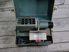 Vintage Argus 300 Slide Projector w/ Case, 4 inch Projection Anastigmat 3.5 lens