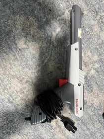 Nintendo NES Zapper Light Gun Gray Controller OEM NES-005 Original 1985 Grey