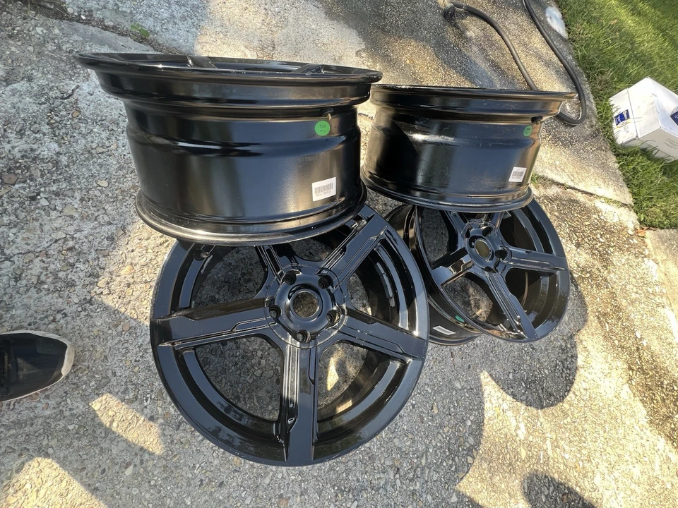 American Racing AR921 Trigger 18x8 Wheels 5x115 – Used – No Center Caps - Image 4 of 4