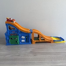 Disney Pixar Cars 2 Fisher Price Fold & Go Ra...
