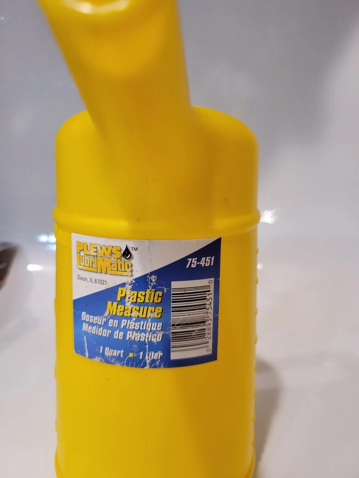 Plews Plástico Lubrimatic Medida 32 Onzas, 1000 cc. 75-451 Foto 2 de 4