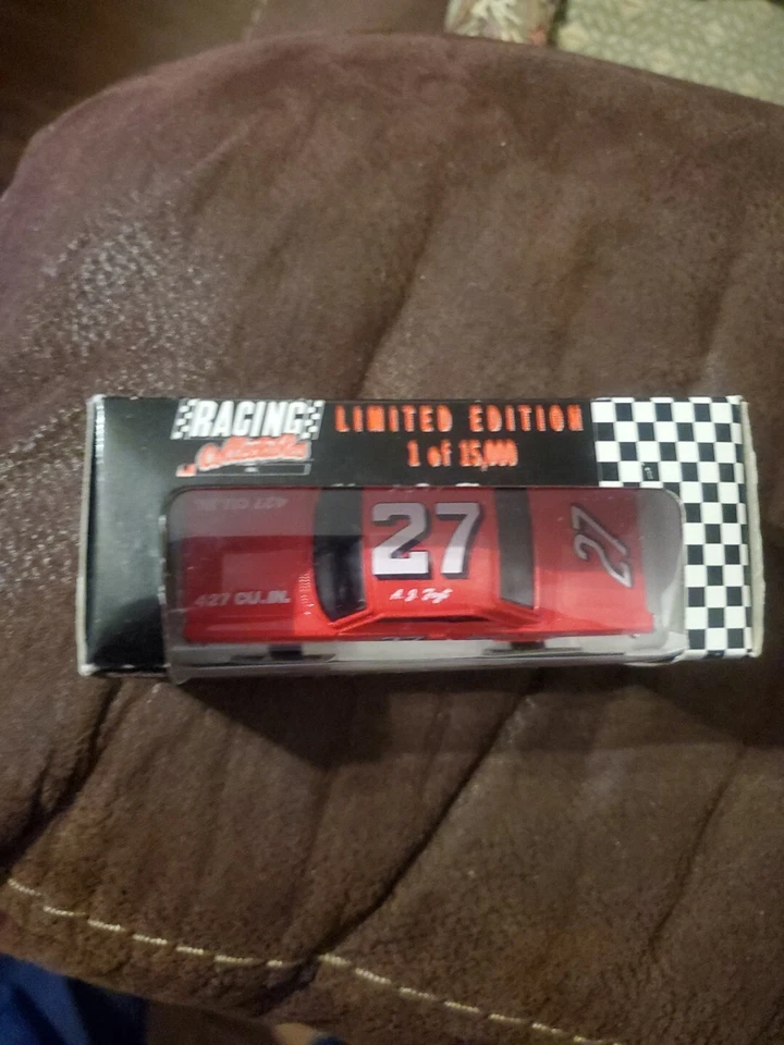 Ford Sheraton Thompson 1965 AJ Foyt #27 NASCAR 1/64 acción Foto 3 de 4