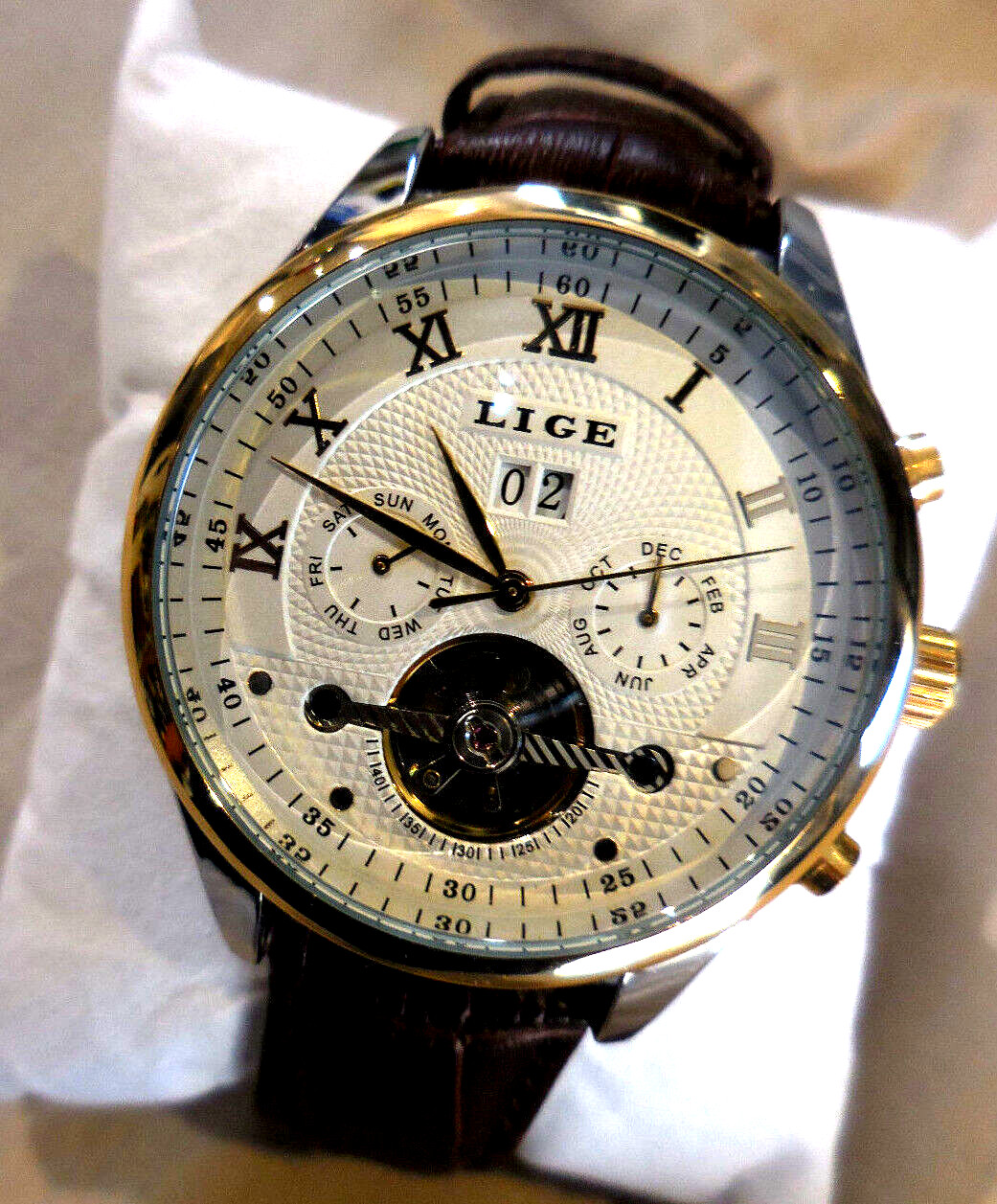 Montre automatique à tourbillon élégante pour homme idéal tenue d'affaires marron