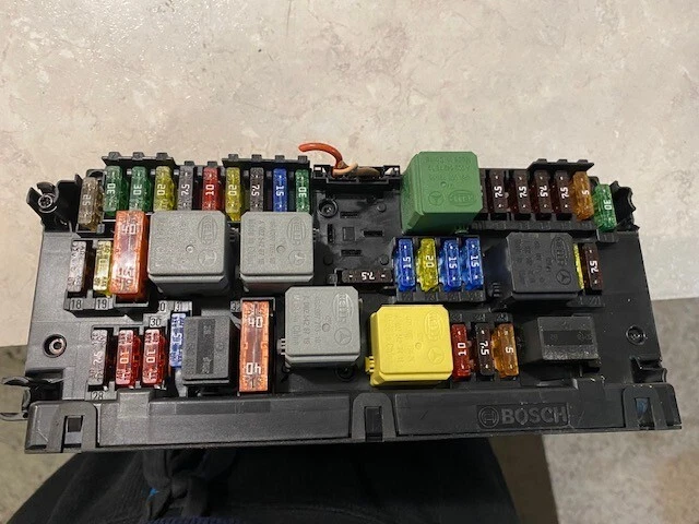 12-15 Mercedes W204 C250 C350 C63 AMG módulo SAM delantero relé caja de fusibles OEM Foto 3 de 4