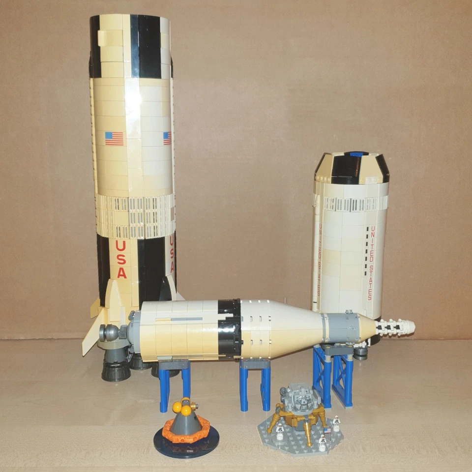 LEGO Ideas 21309 NASA Apollo Saturn V