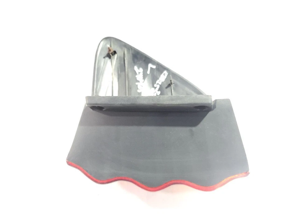 2001 2003 2003 2004 Toyota Sequoia OEM Left Rear Tail Light Quarter Mounted - Image 4 of 4