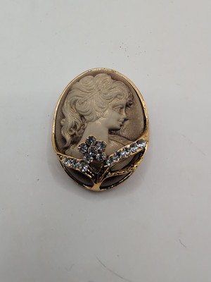 Victorian Trading Cameo & Rhinestone Filigree Brooch Pin 