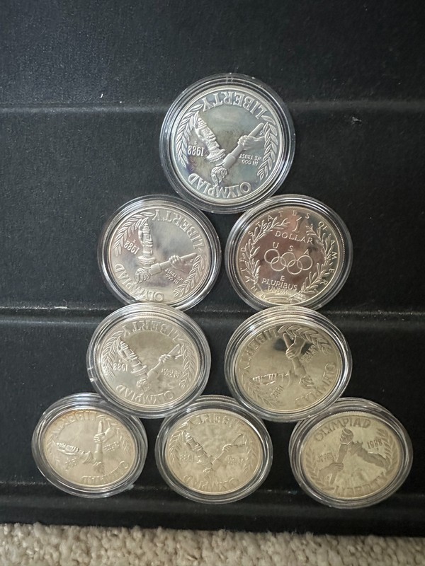 8 Coin 1988-S OLYMPIC Silver Dollar LOT OF EIGHT w/Capsules 6.18 oz